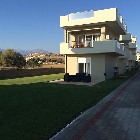Holiday Luxury Villas Kalamaki  Ngoại thất bức ảnh